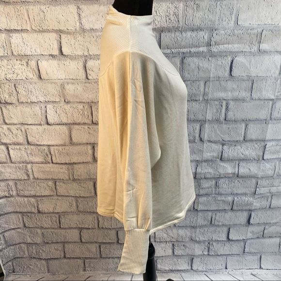 Amour Vert Nadav Sweatshirt NWOT - Picture 4 of 6